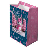 Roze gehaakte sneeuwman Winter Wonderland Medium Cadeauzakje (Achterkant Gekanteld)