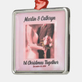 Roze Gehuwd met naam en eerste kerstjaar Metalen Ornament (Links)