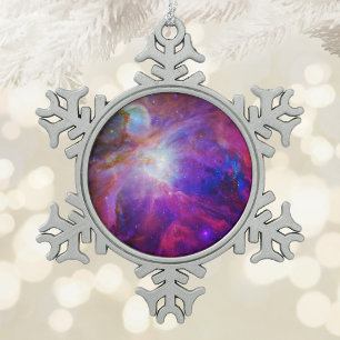 Roze gekleurde Orionnevel Tin Sneeuwvlok Ornament