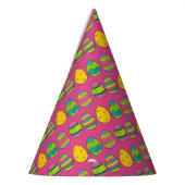 Roze gekleurde paaseieren van de hauseieren feesthoedjes (Links)