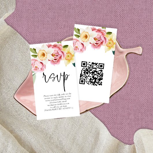 Roze gele Florals Manuscript QR Code Weddenschap R Informatiekaartje