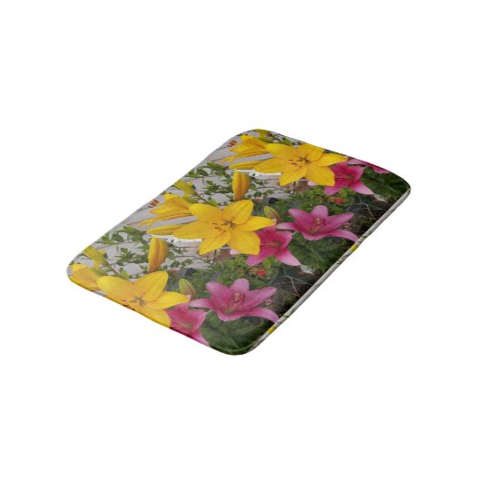 Roze gele lillies bloembloem Bath Mat (Gekanteld)
