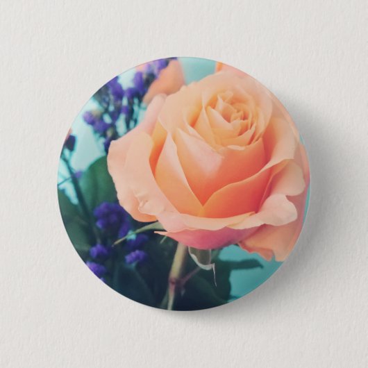roze gele roos met mint achtergrond ronde button 5,7 cm (Voorkant)