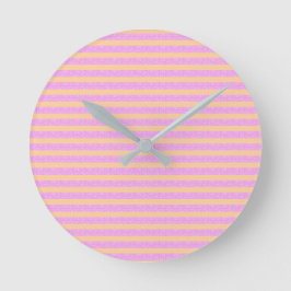 Roze geometrisch ronde klok