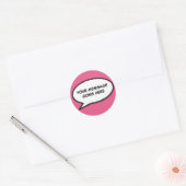 Roze gepersonaliseerde spraakballon ronde sticker (Envelop)