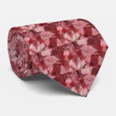 Roze geranium: bijna stevig lichtroze stropdas (Opgerold)