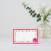 Roze Gerber Daisy Green Damask Wedding Place Cards Plaatskaartje (Staand voorkant)