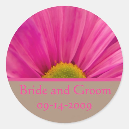 Roze Gerber Daisy op Tan Wedding Envelope Seal Ronde Sticker (Voorkant)