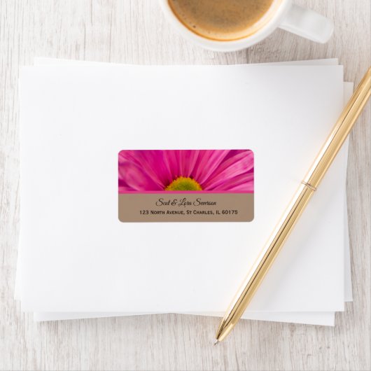 Roze Gerber Daisy Return Address Label (Insitu)