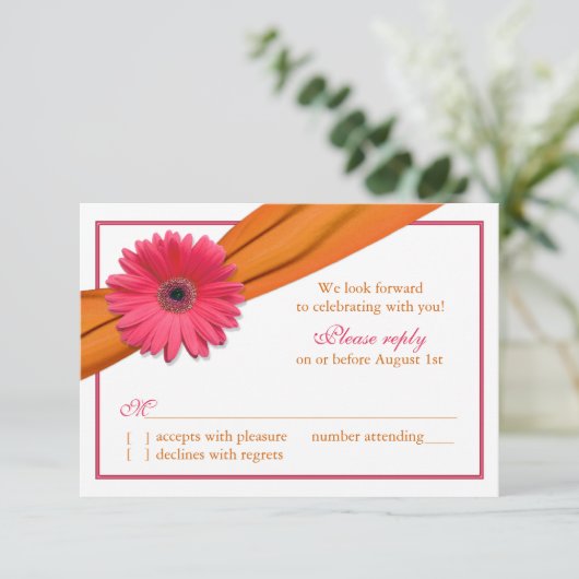 Roze Gerber-Margriet Oranje Lint Trouw RSVP Kaart (Staand voorkant)