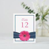 Roze Gerbera Daisy Navy Ribbon Tafelnummer Kaart (Staand voorkant)