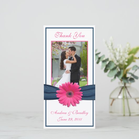 Roze Gerbera Daisy Navy Ribbon Wedding Bedankt (Staand voorkant)