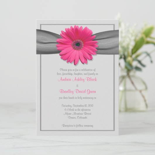 Roze Gerbera Daisy Silver Gray Ribbon Uitnodiging (Staand voorkant)