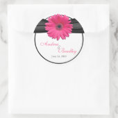 Roze Gerbera Daisy Zwart Gepersonaliseerde bruilof Ronde Sticker (Tas)