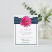 Roze Gerbera met Navy Ribbon Response Kaart (Staand voorkant)