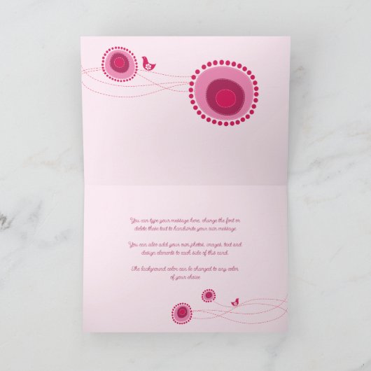 Roze gestippelde bloemen en vrolijke vogels speels bedankkaart (Binnen)