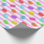 Roze gestreepte macaron cadeaupapier (Hoek)