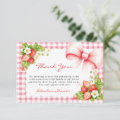 Roze Gingham Aardbei Baby Shower Bedankkaart (Staand voorkant)