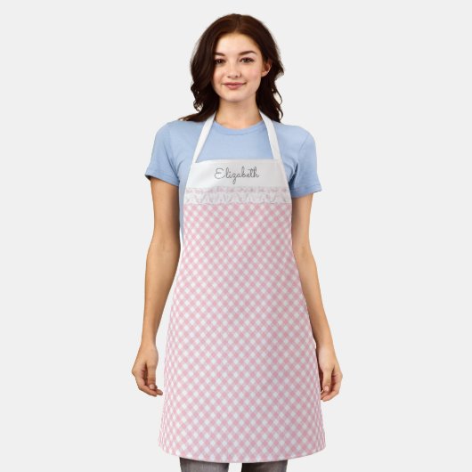Roze Gingham All-Over Print Apron Schort (Gedragen)
