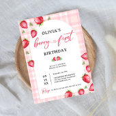 Roze Gingham Berry Eerste aardbei 1e verjaardag Kaart