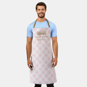 Roze Gingham Deegroller Bakkerij Schort (Gedragen)