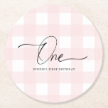 Roze Gingham First Birthday Drink Onderzetter<br><div class="desc">Deze drankenkusten zijn voorzien van een tijdloos gingham-ontwerp. De manuscriptrubriek is een afbeelding dat niet kan worden uitgegeven. Het kopje afbeelding kan resized om het even welke uitnodigingsgrootte te passen. Alle andere tekst kan volledig worden bewerkt. Voor een geavanceerdere aanpassing van dit ontwerp, selecteer hierboven eenvoudig de knoop "van het...</div>