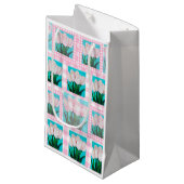 Roze Gingham Tulip Gift Bag Klein Cadeauzakje (Voorkant Gekanteld)