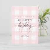 Roze Gingham Verjaardagsuitnodiging Kaart (Staand voorkant)