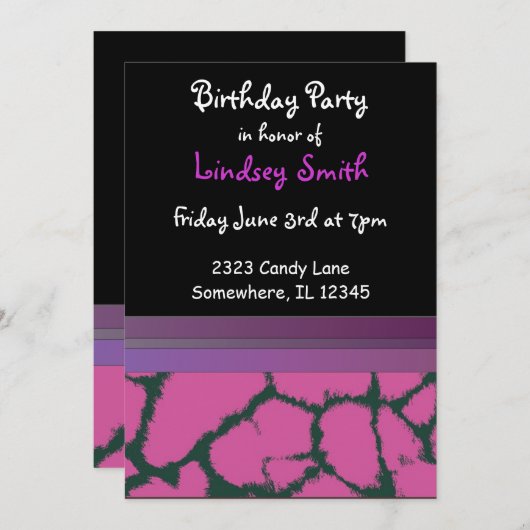 Roze Giraffe Fur Pattern Birthday Uitnodiging (Voorkant / Achterkant)