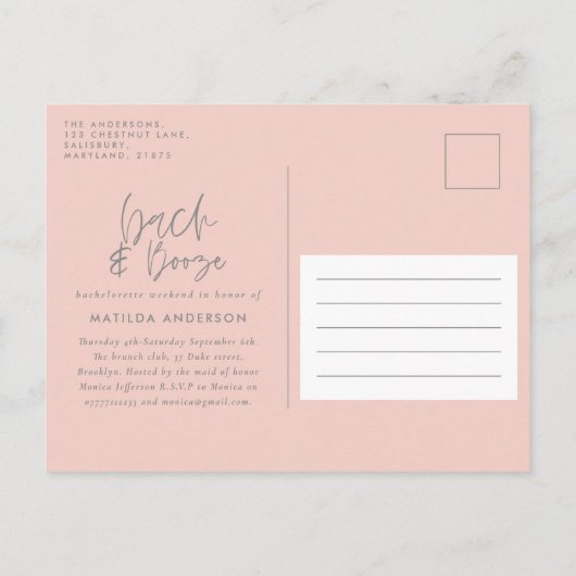 Roze girly bach & booze bachelorette weekend chic uitnodiging briefkaart (Achterkant)