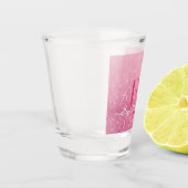 Roze glazen borrelglaasje met naam en initialen (Links)