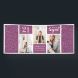 Roze Glitter 21 en Legal 21st Birthday Spandoek<br><div class="desc">Viel je meisje om 21 te draaien met dit trendy hot-roze glitter fotocollage ontwerp.</div>