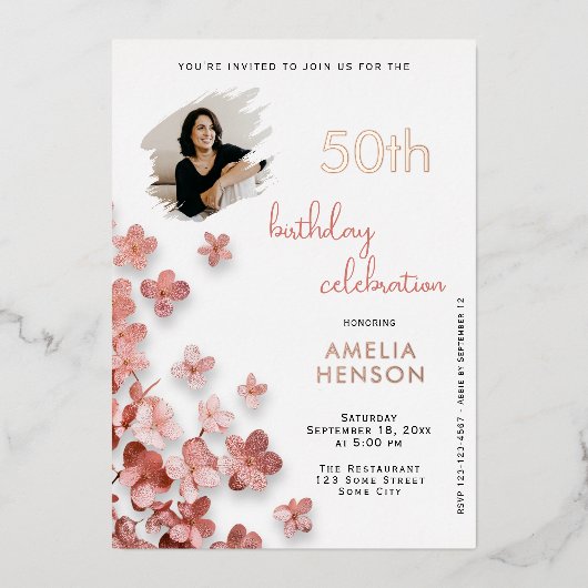 Roze Glitter Bloemen Bloemen Bloemen 50e Verjaarda Folie Uitnodiging (Voorkant)