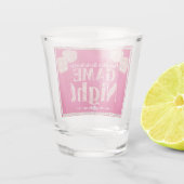 Roze Glitter Dobbelstenen Dames Spelletjesavond Shot Glas (Achterkant)