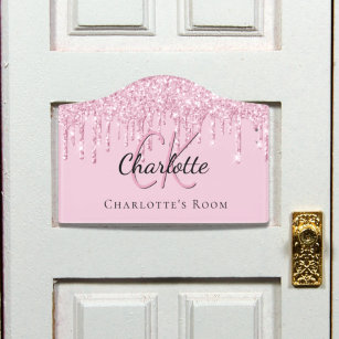 Roze glitter druppelt aangepaste monogram naam op deurbordjes