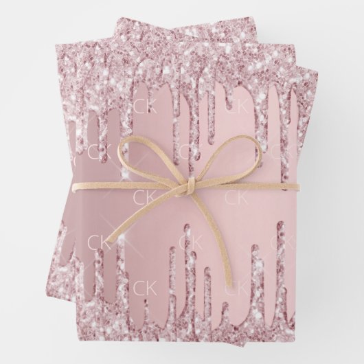 Roze glitter druppelt mousserend monogram stoffig  inpakpapier vel (In situ)