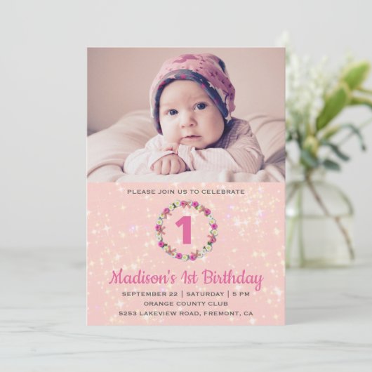 Roze Glitter Floral krans Eerste Verjaardag Uitnod Kaart (Staand voorkant)