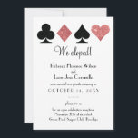 Roze Glitter Las Vegas Elopement Aankondiging<br><div class="desc">Jij en je geliefde zijn naar Las Vegas gegaan om te trouwen en willen het gelukkige nieuws delen met familie en vrienden. Personaliseer deze glitzy,  faux roos gouden glitter,  kaartpakken,  themakondiging en uitnodiging met aangepaste tekst en een uitnodiging om te vieren met een post-elpeement receptie.</div>