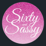 Roze Glitter Ombre 60 en Sassy 60th Birthday Ronde Sticker<br><div class="desc">Viel het draaien van 60 in stijl met dit 60ste verjaardagsontwerp op een roze glitter ombre achtergrond. De woorden 60 en de assy worden geplaatst gebruikend elegant manuscript. Neem contact met ons op via onze winkel als je hulp of overeenkomende producten nodig hebt. Wij helpen u graag om van uw...</div>