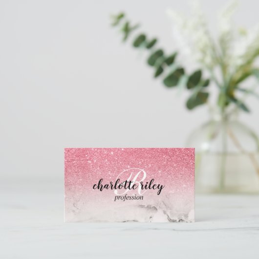 Roze Glitter Ombre Cursive Monogram Salon Makeup Visitekaartje (Staand voorkant)