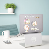 Roze Globe Wereldreiziger Sticker (Laptop op bureau)