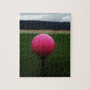 Roze Golfbal op een golfbaan in een berg Legpuzzel