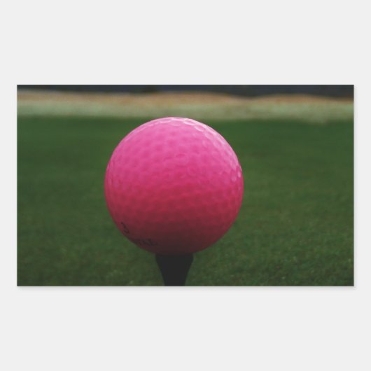 Roze Golfbal op een golfbaan in een berg Rechthoekige Sticker (Voorkant)