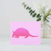 Roze gordeldier briefkaart (Staand voorkant)