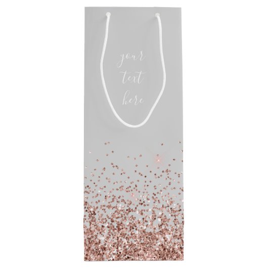 Roze Goud Blozende Roze Glitter Schrift Monogram V Wijn Cadeautas (Achterkant)