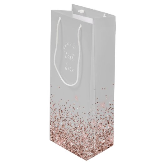Roze Goud Blozende Roze Glitter Schrift Monogram V Wijn Cadeautas (Voorkant Gekanteld)