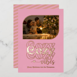 Roze Goud & Blush Cozy Vibes Retro Kerst Foto Folie Feestdagenkaart