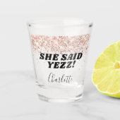 Roze goud glinster bruid ze zei ja naam shot glas (Voorkant)