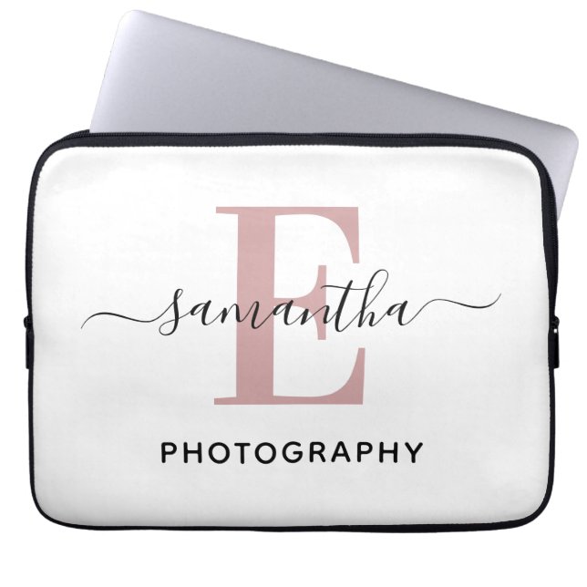 Roze Goud Minimalistische Monogram Logo Laptop Sleeve (Voorkant)