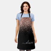 Roze Goud Roze Glitter Meisjesachtige Monogram Naa Schort (Gedragen)